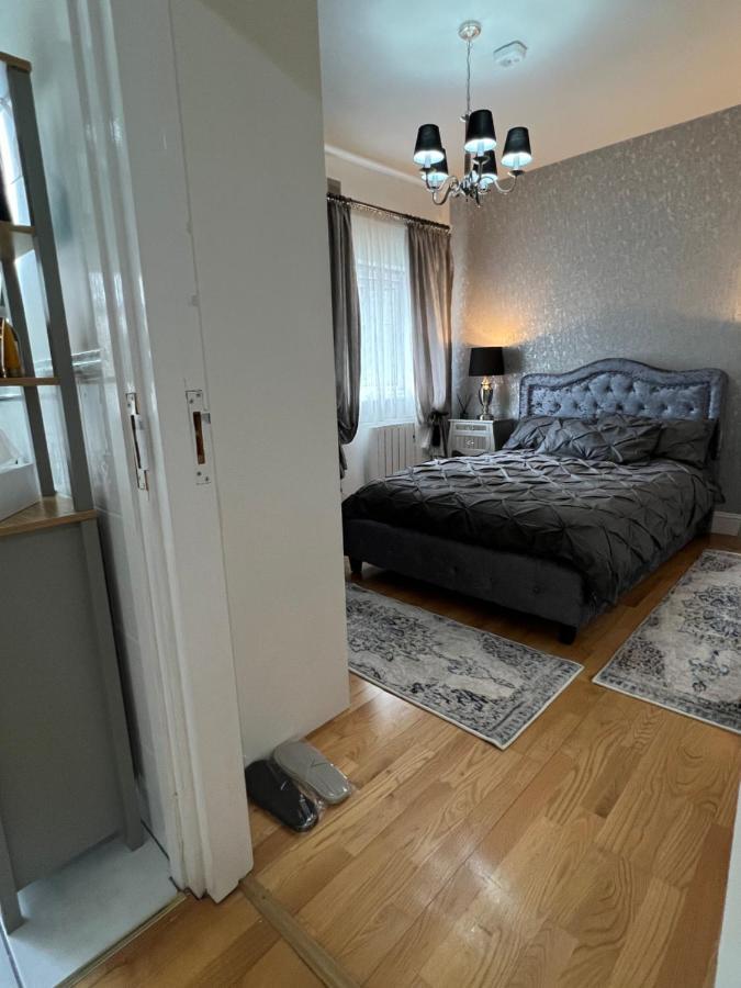 Lovely Apartment In Cork Exterior photo
